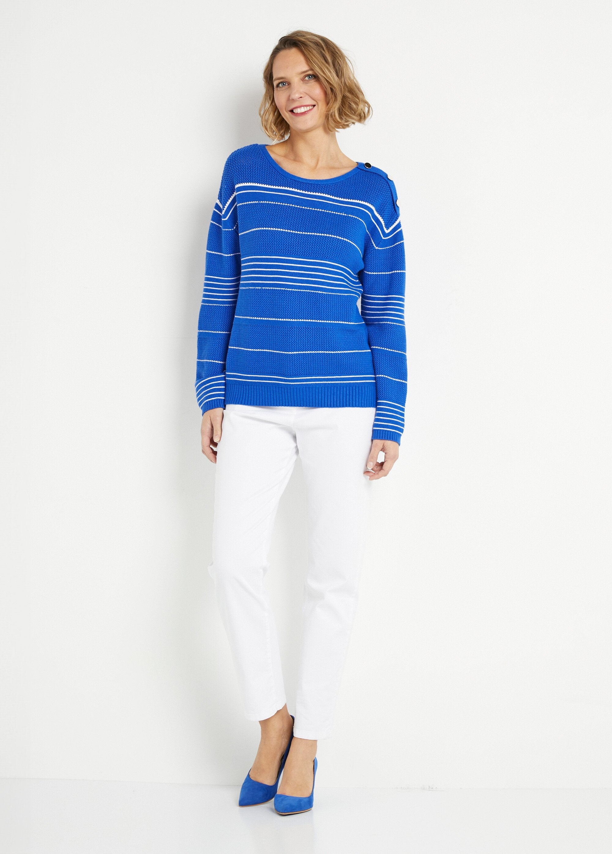 Soft_striped_crew_neck_sweater_with_sailor_style_Hard_blue_and_white_SF1_slim