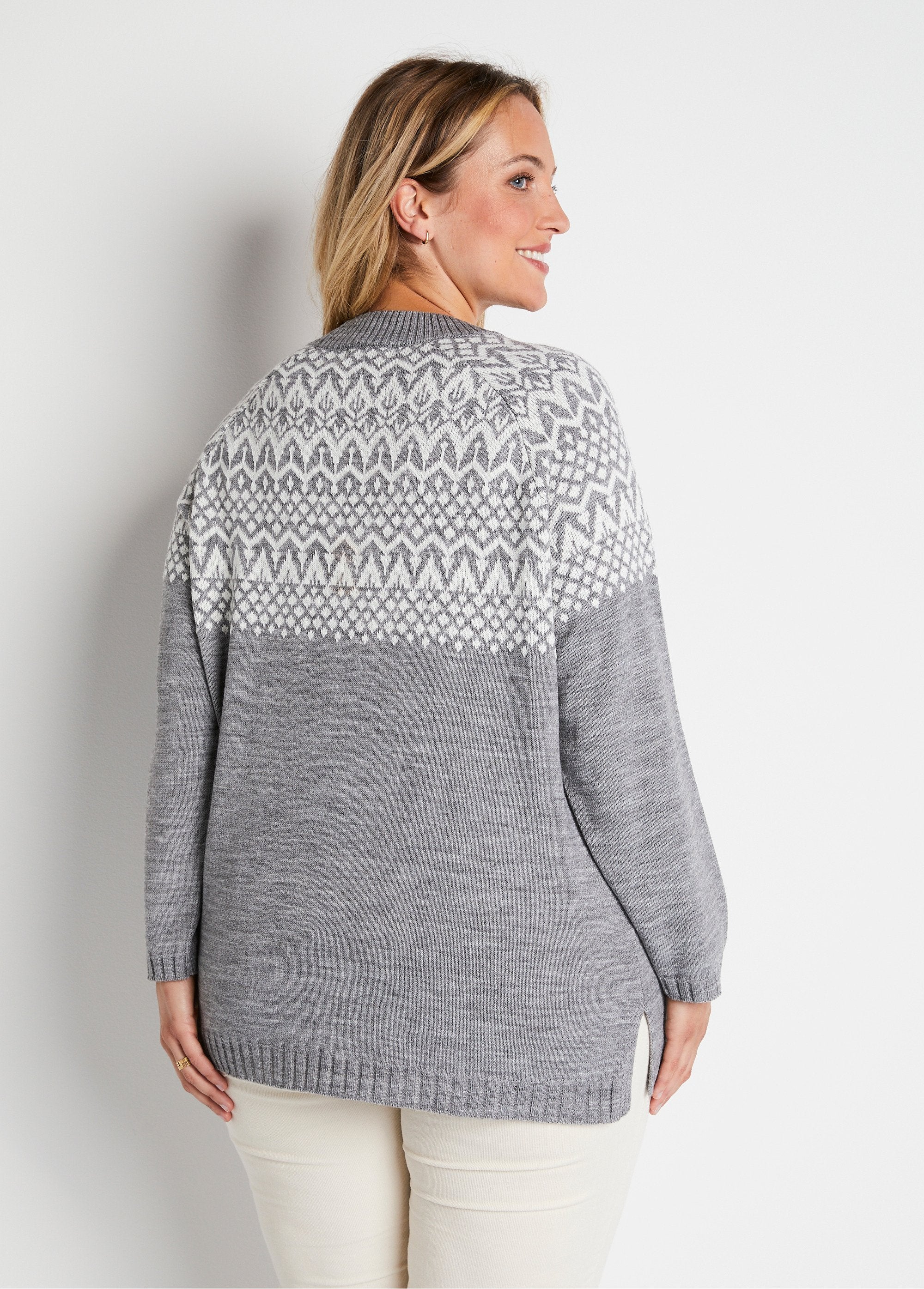 Jacquard_knit_tunic_sweater_Gray_and_ecru_DO1_curvy