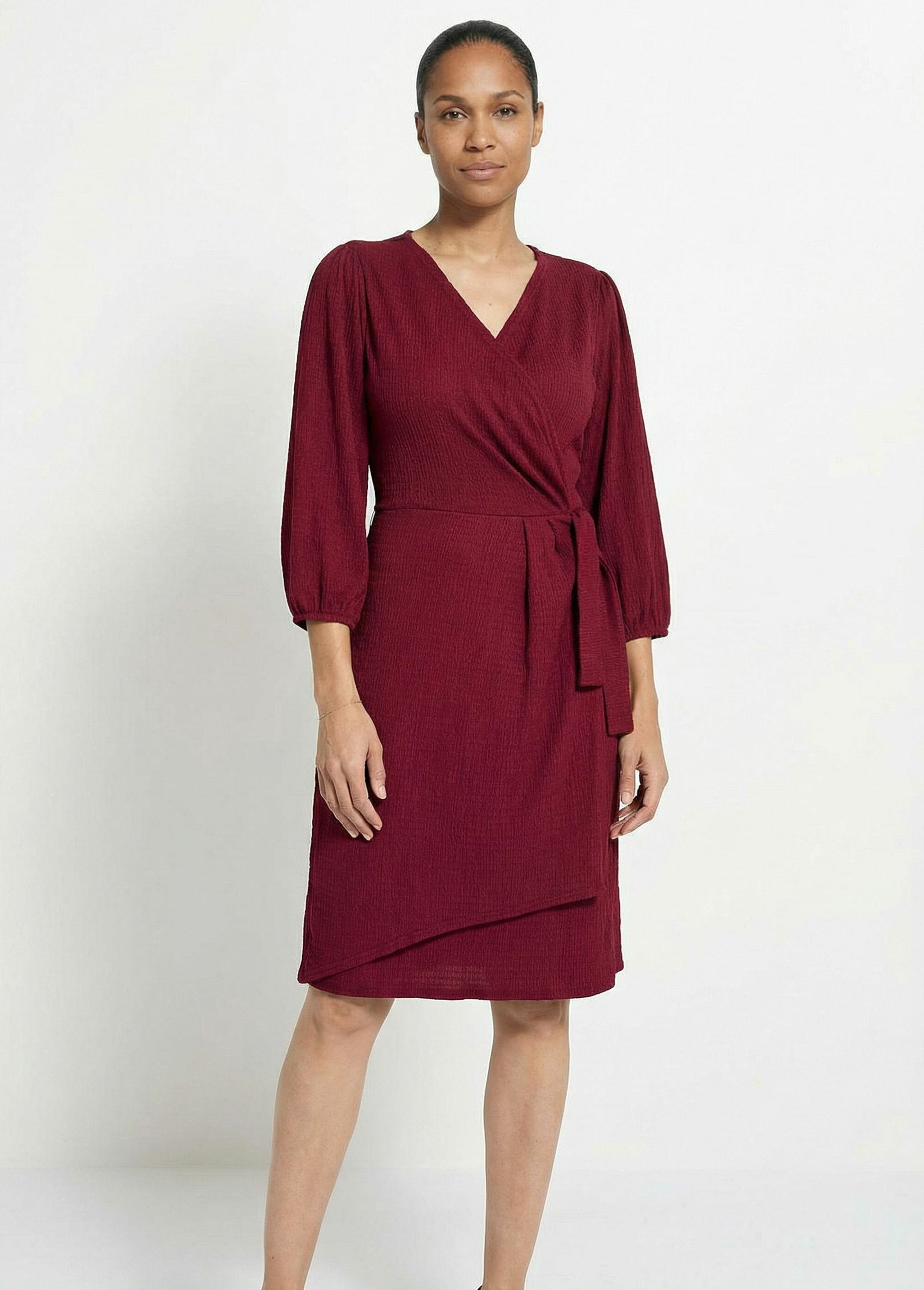 Waffle_knit_wrap_dress_Bordeaux_FA1_slim