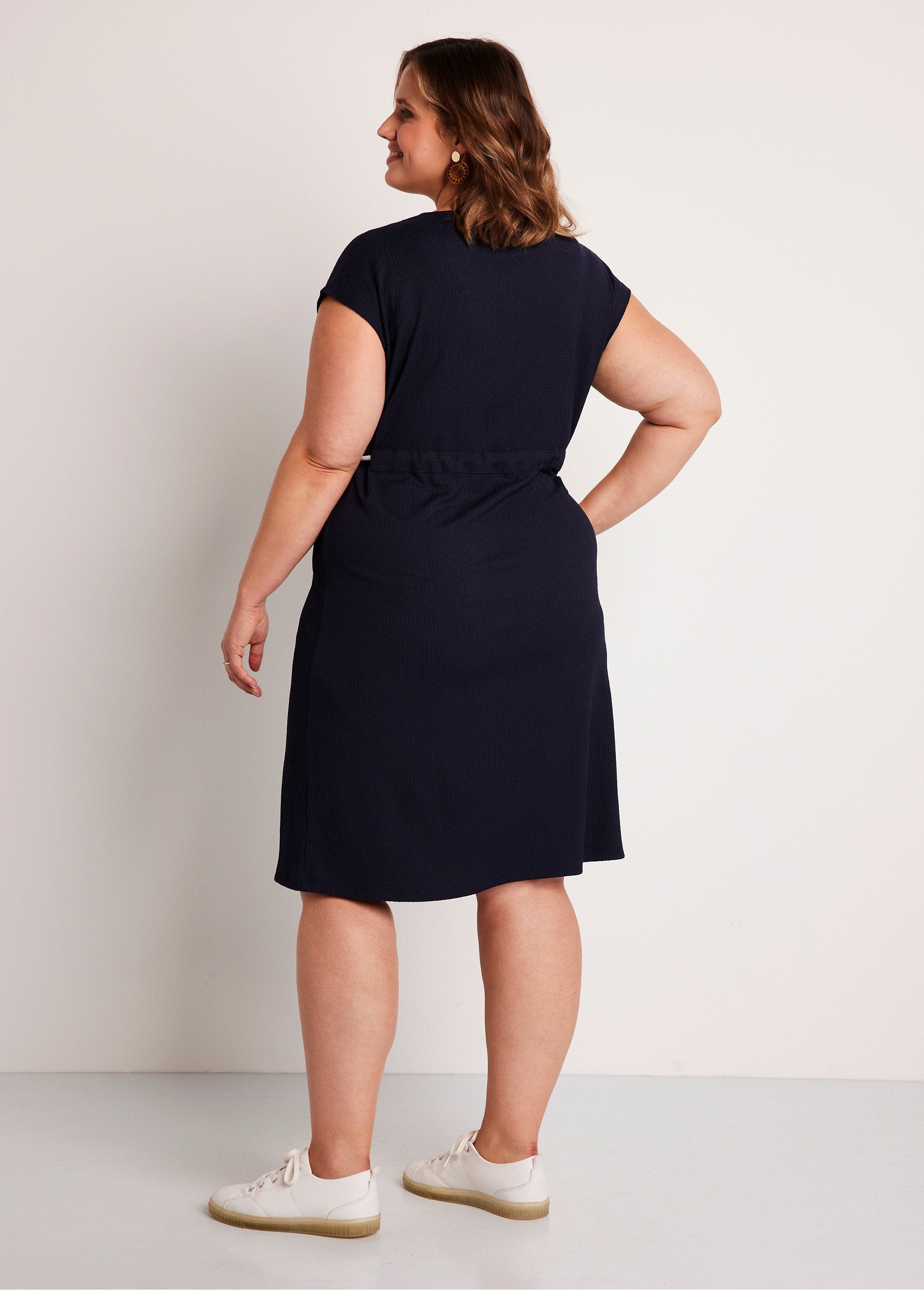 Viscose_and_linen_shirt_dress_Marine_DO1_curvy