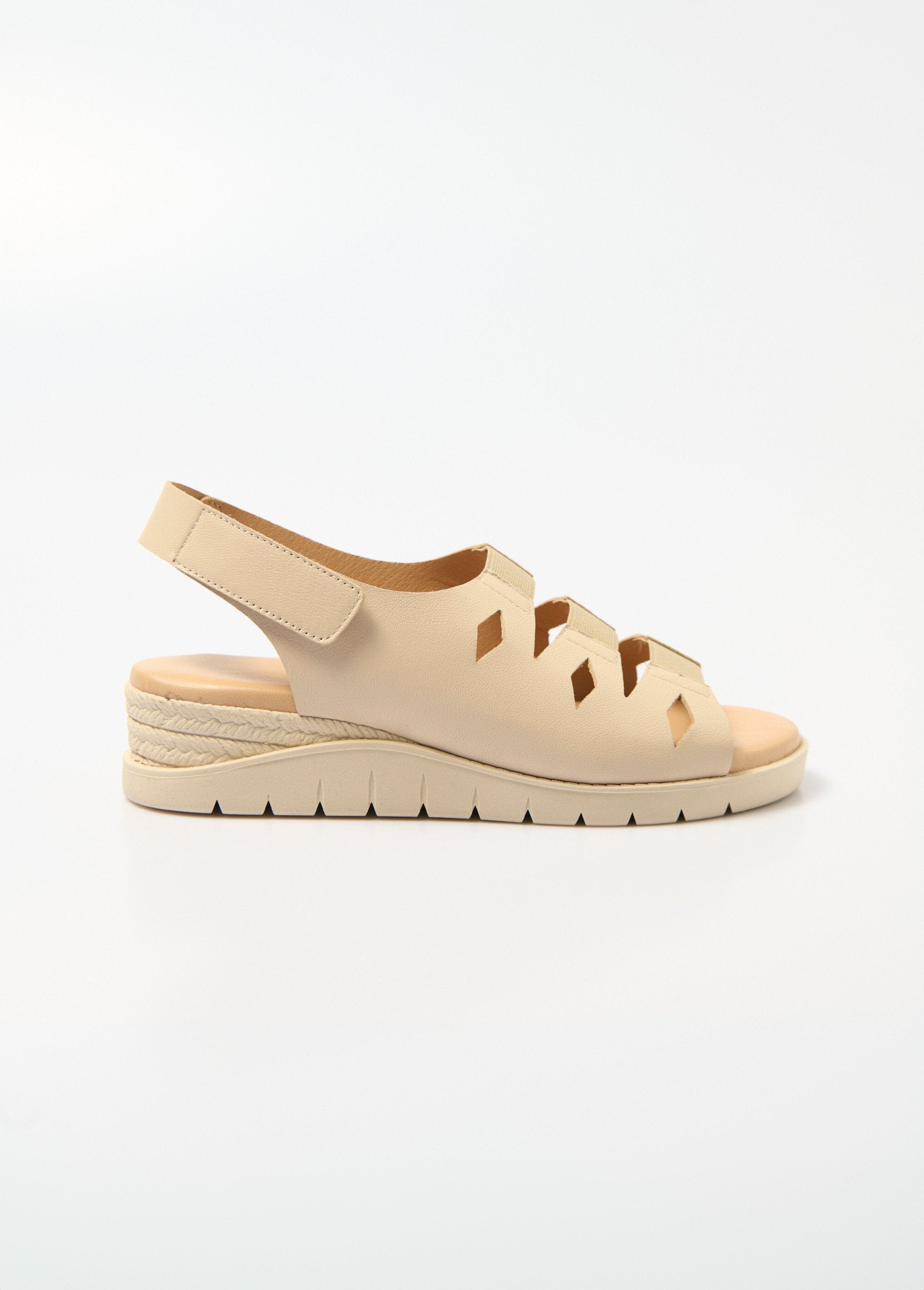 Wide_open_elasticated_sandals_Beige_DR1_slim