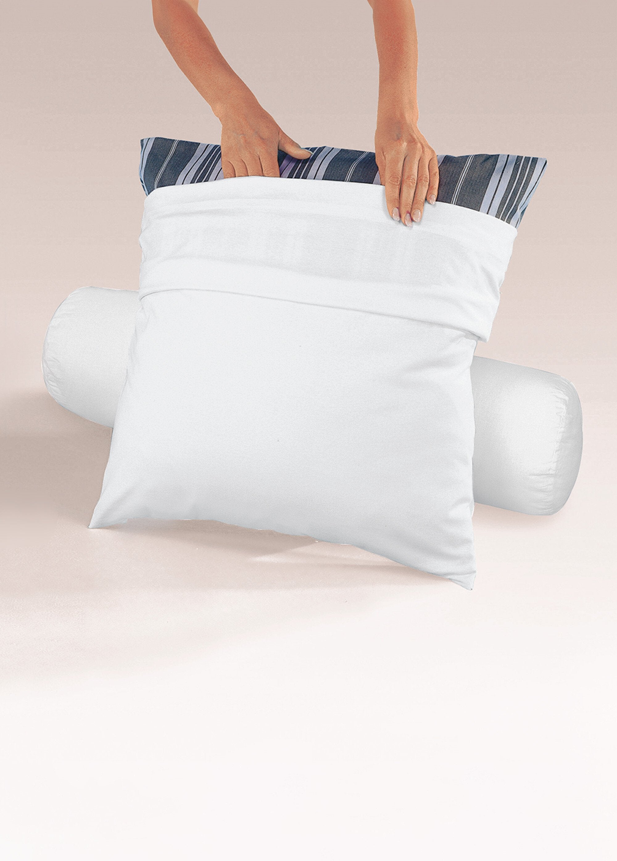 Pillow_or_bolster_cover_-_set_of_2_White_FA1_slim
