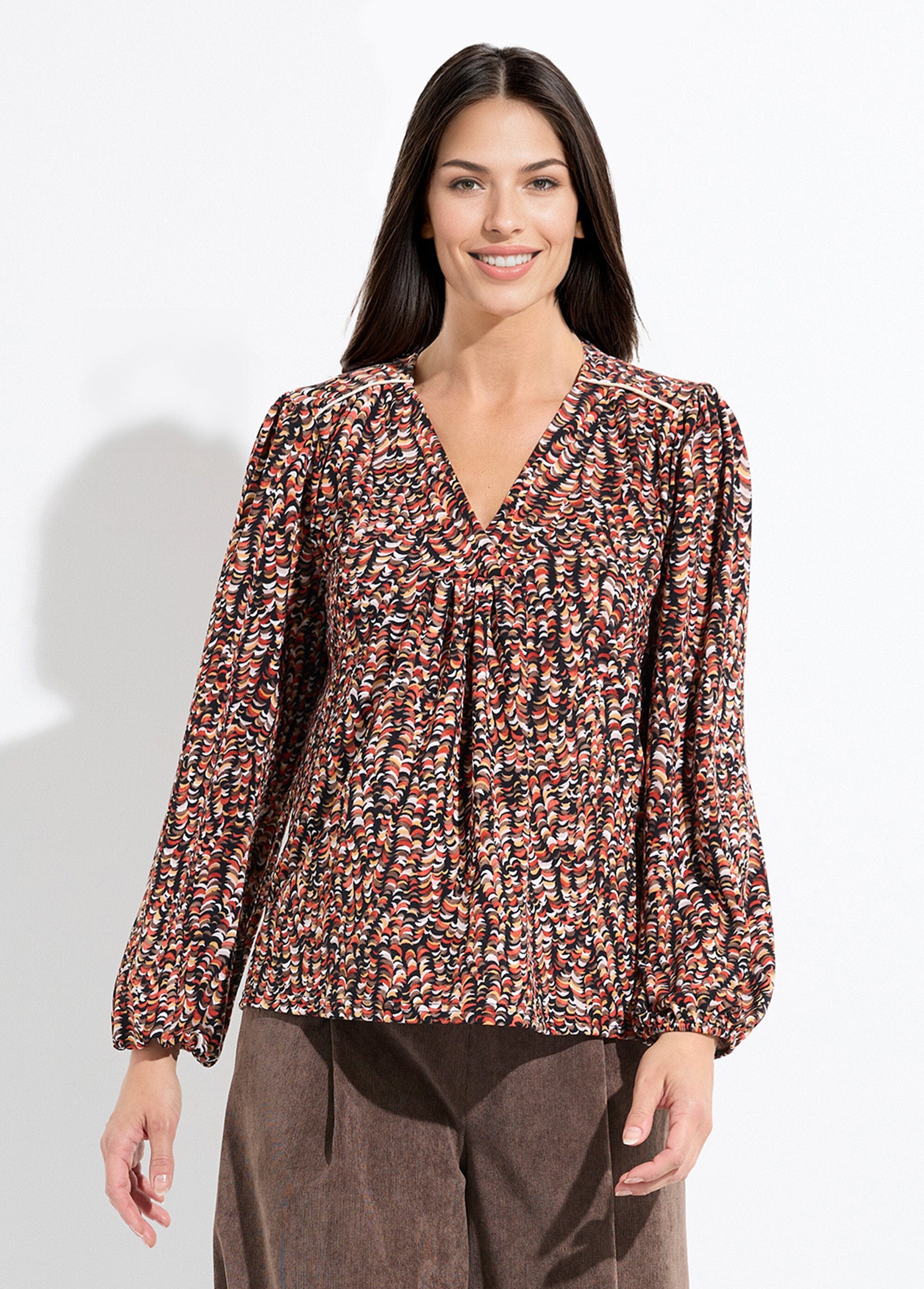 Loose_blouse_t-shirt_with_graphic_print_Black_and_Honey_FA1_slim