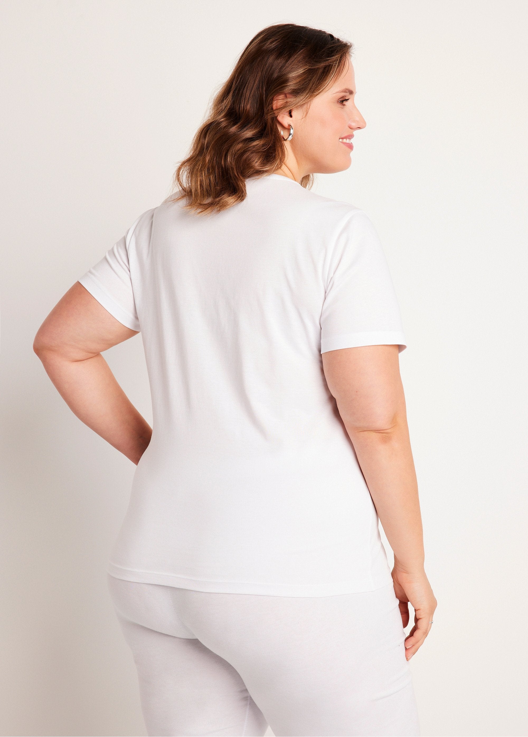 Short-sleeved_embroidered_cropped_t-shirt_White_DO1_curvy