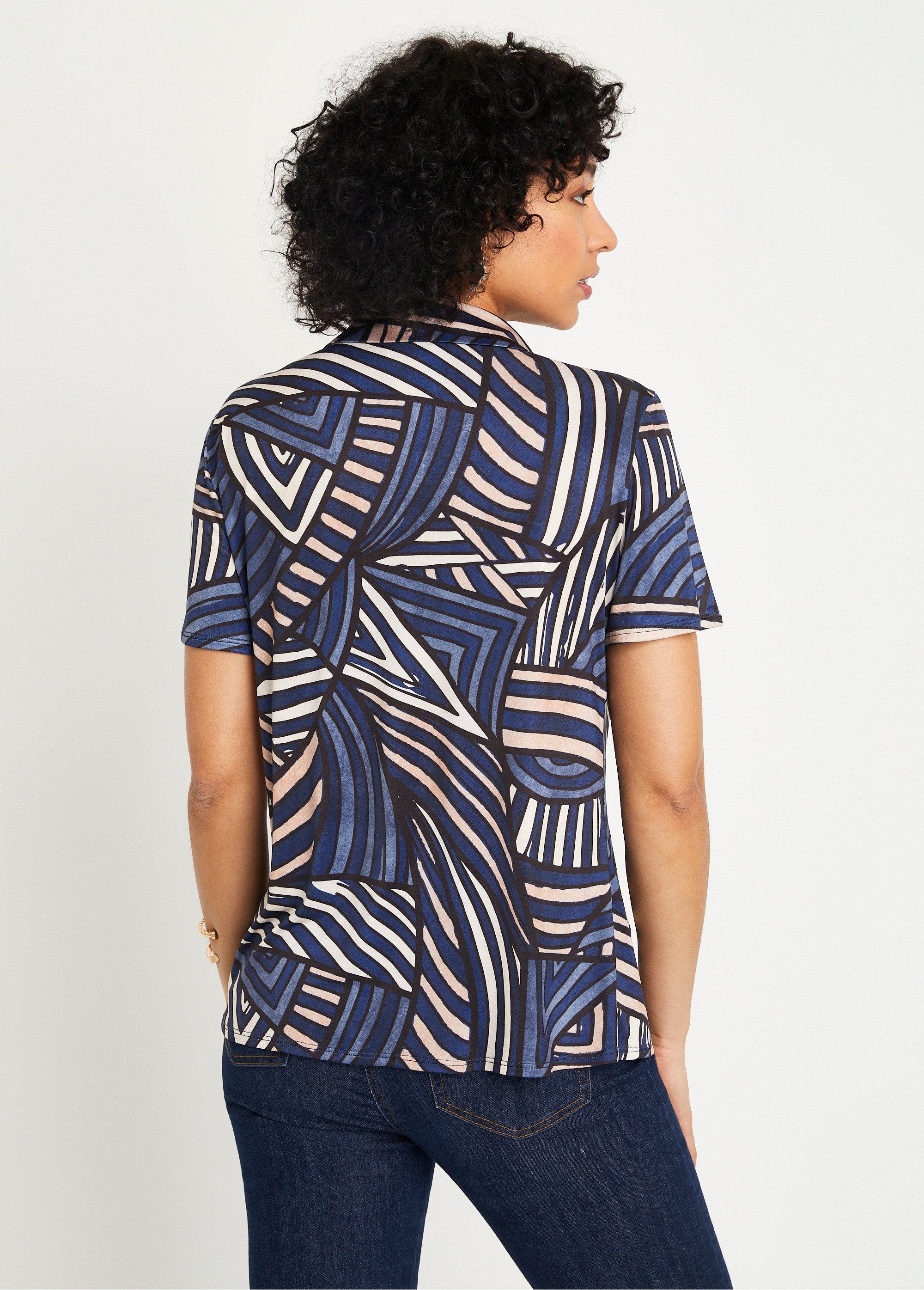 Flowy_short_graphic_print_T-shirt_Blue_and_beige_DO1_slim