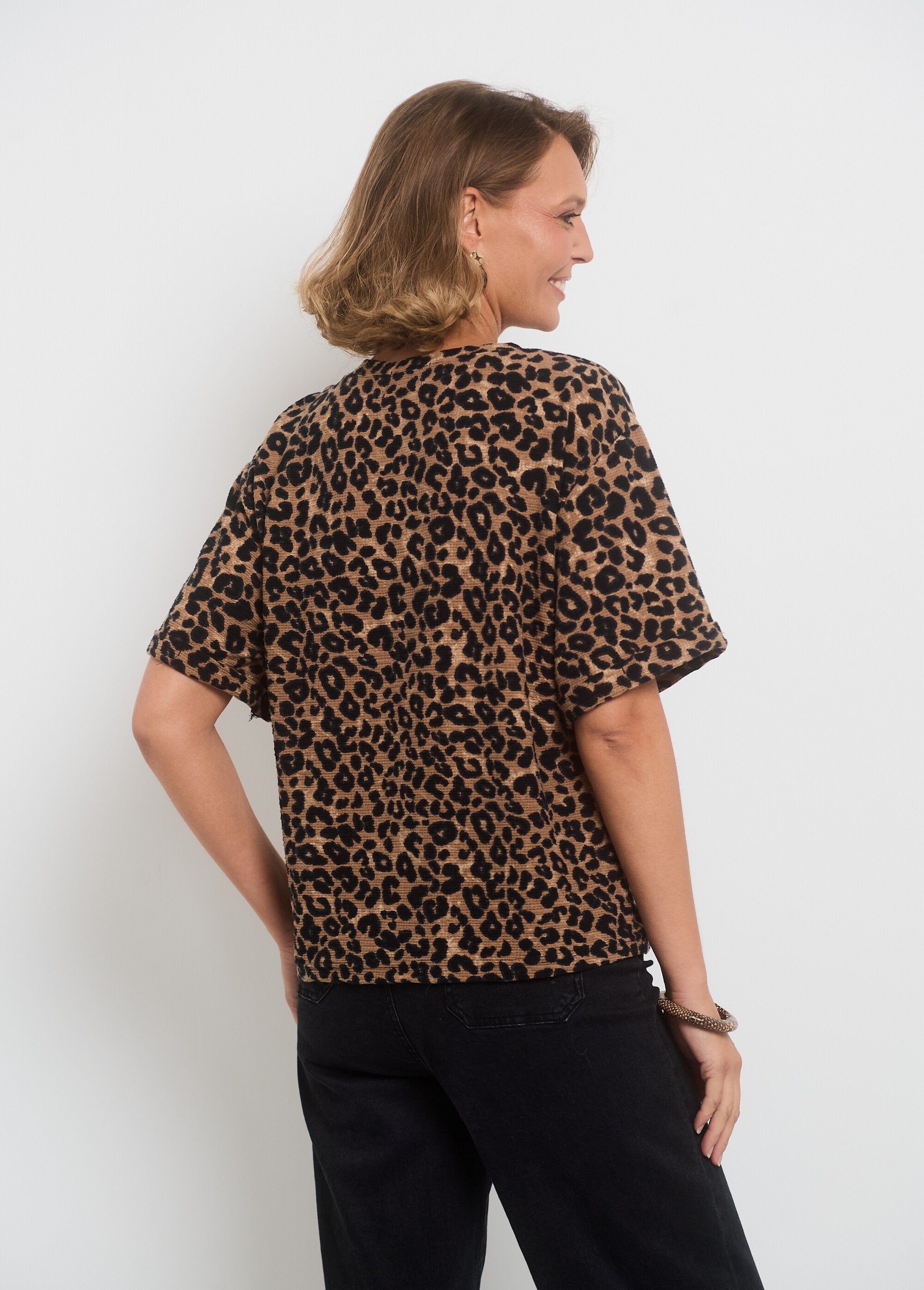 T-shirt_léopard_maille_texturée_col_rond_Leopard_DO1_slim