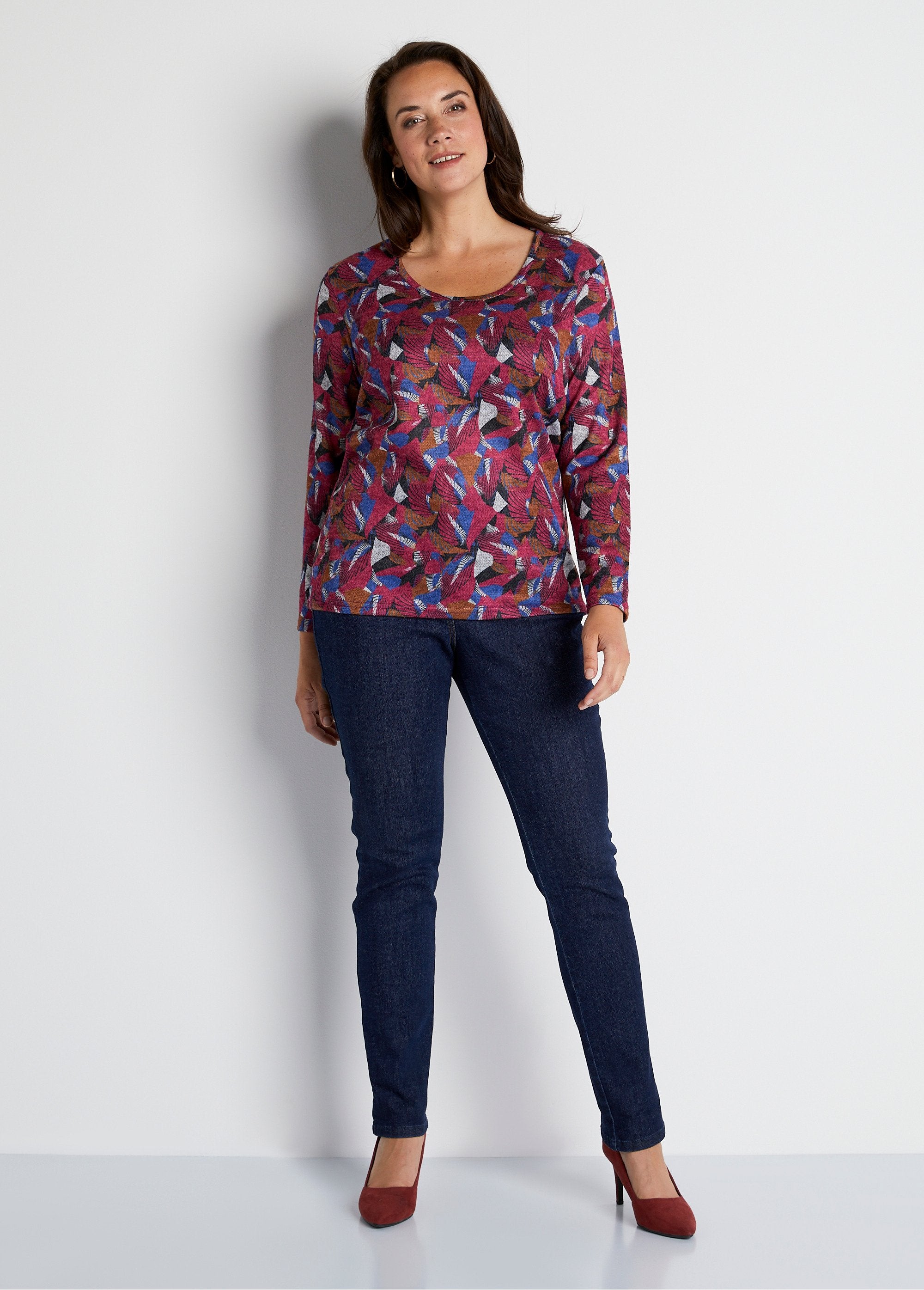 Short_printed_long-sleeved_T-shirt_Rose_and_honey_SF1_curvy