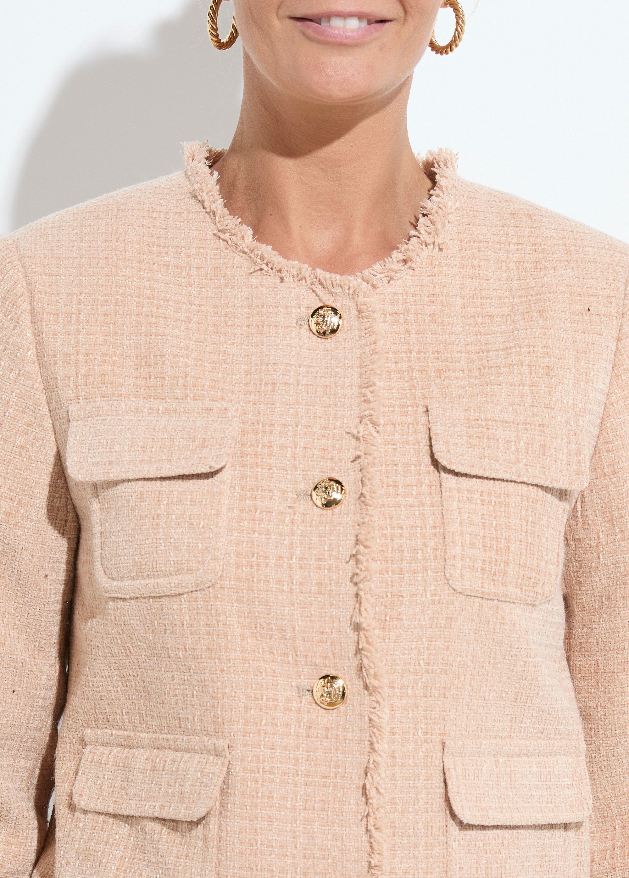 Veste_tweed_boutonnée_frangée_sans_col_Amande_DE1_slim