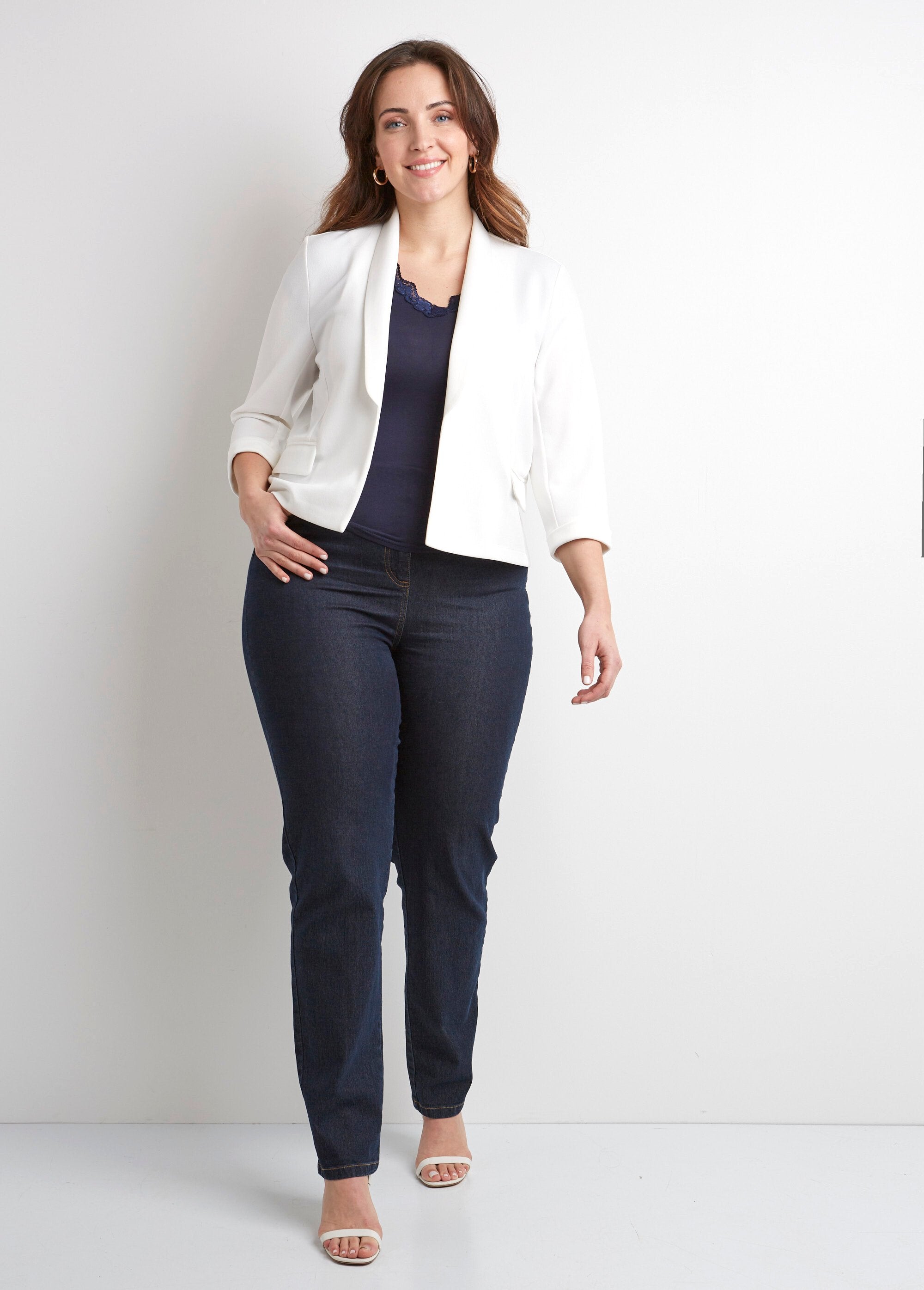 Short_plain_tuxedo_jacket_with_3/4_sleeves_White_SF1_curvy